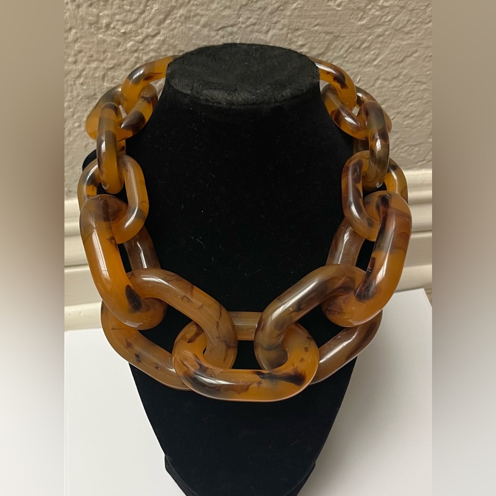 Elegant Brown Chain Necklace - Picture 5 of 10